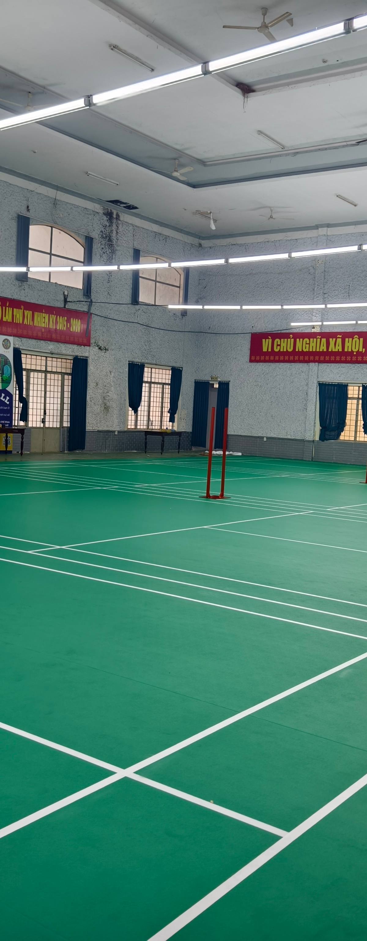 Long Dương Badminton