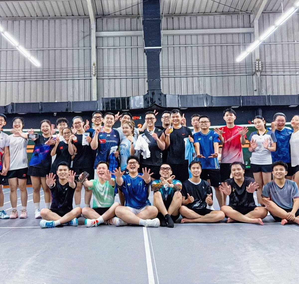 PHÔNG NON BADMINTON